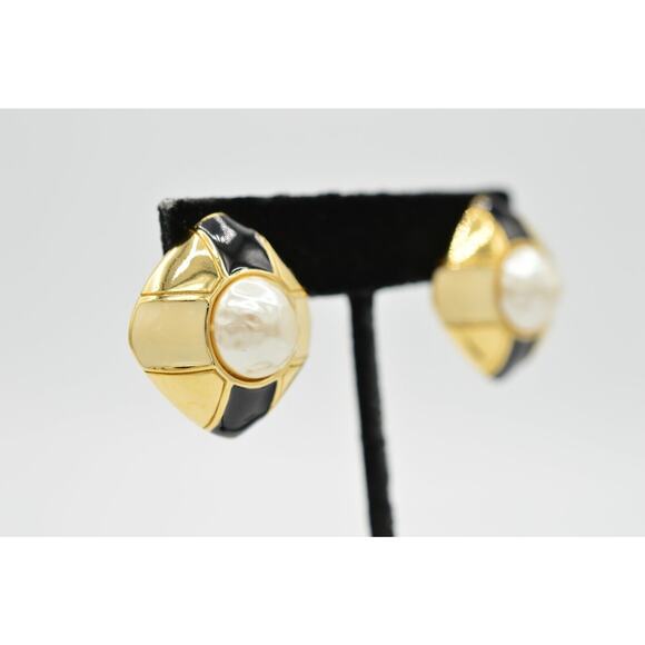 Givenchy Vintage Clip On Earrings Gold Black Enamel White Pearl Signed 1980s 9G - Picture 4 of 10